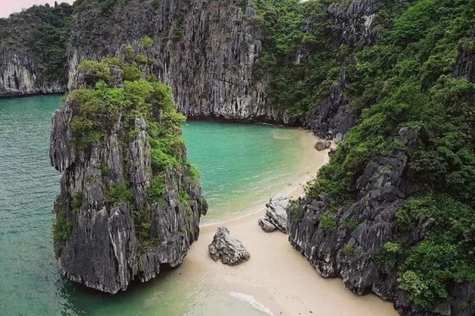 The Halong Bay cruise sails through Lan Ha Bay. The area is surrounded by extraordinary limestone karst landscapes with breathtaking scenery