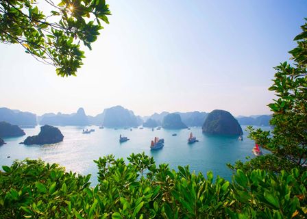 HANOI – TUAN CHAU – HALONG BAY
