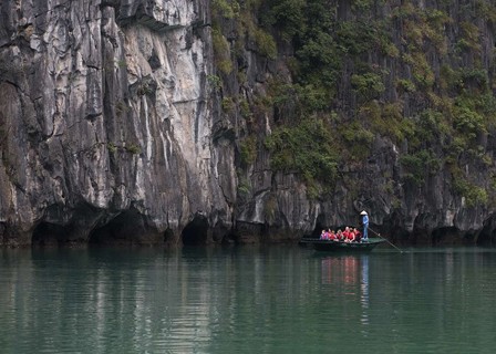 Hanoi - Halong Bay - Tung Sau Pearl Farm (L, D)
