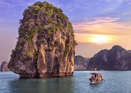 SUNG SOT CAVE - TUAN CHAU HARBOR