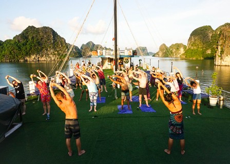 Oasis Bay Party Cruise Halong Bay - Hanoi (B)