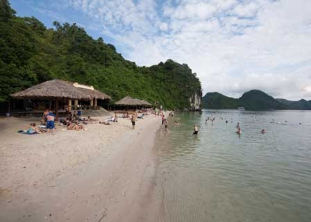 Soi Sim Island – Tuan Chau Harbor – Hanoi