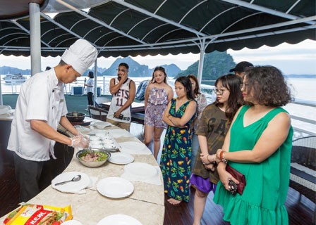 HANOI – BAI TU LONG BAY