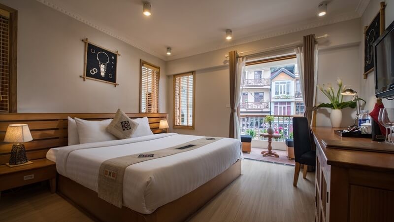 Sunny Mountain Hotel