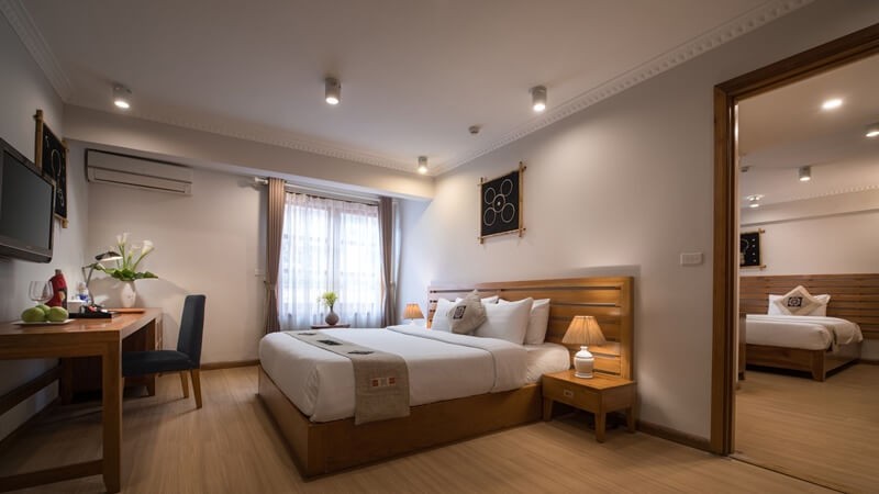 Sunny Mountain Hotel