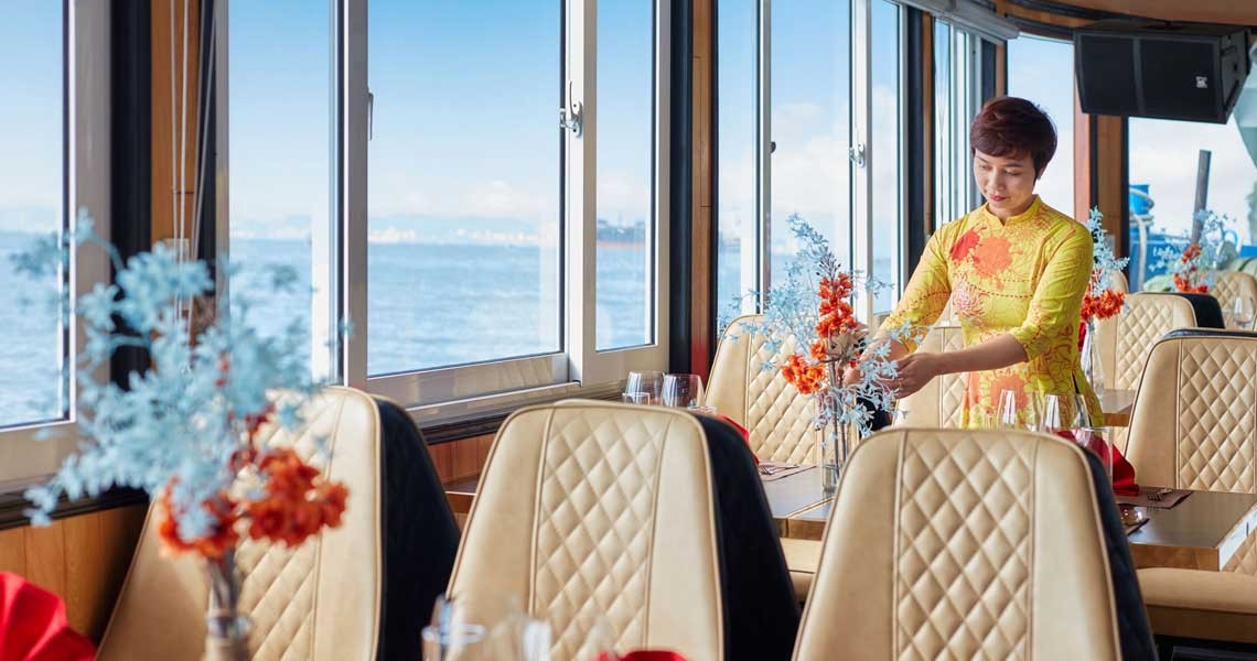 Cozy Bay Premium Cruise