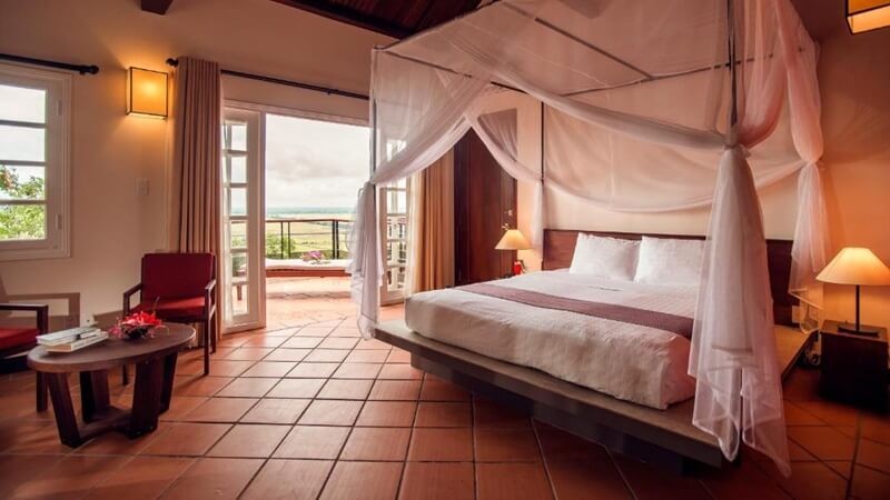 Victoria Nui Sam Lodge