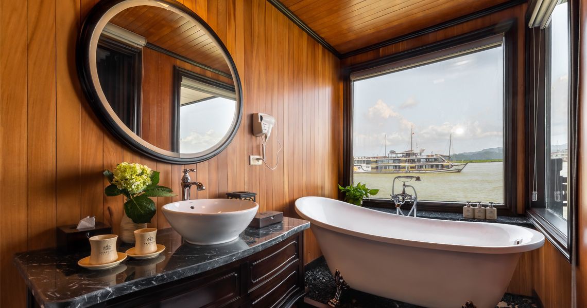 La Regina Legend Cruise